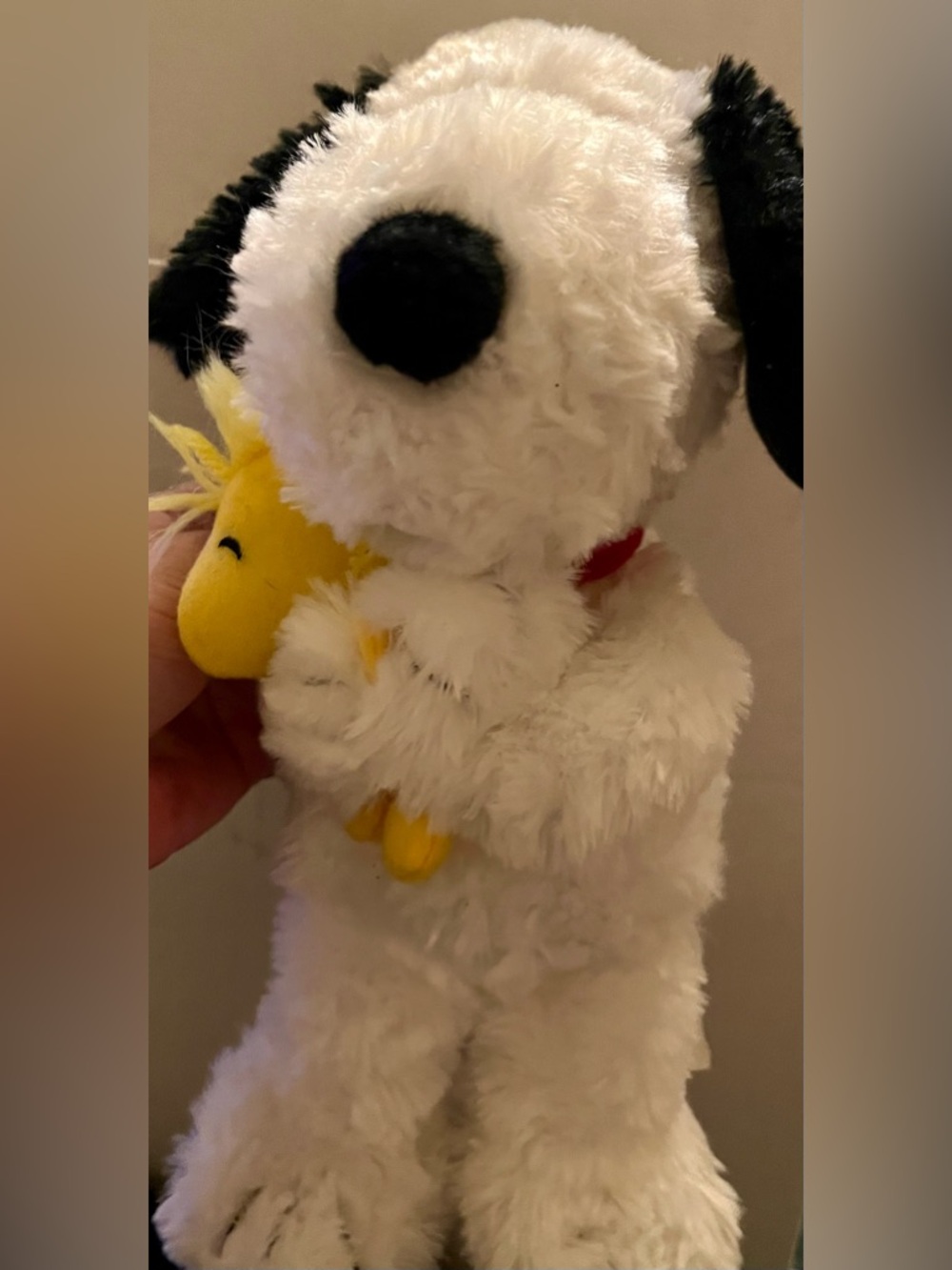 THE PEANUTS - SNOOPY & WOODSTOCK - HALLMARK “HAPPINESS IS A HUG” PLUSH - Picture 2 of 6